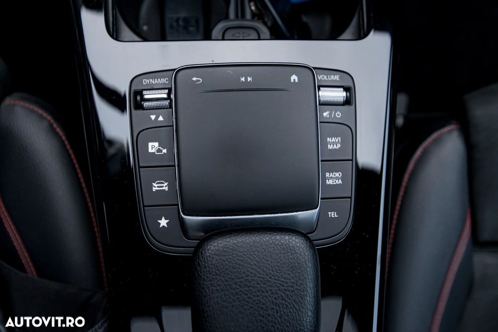 Mercedes-Benz CLA - 31