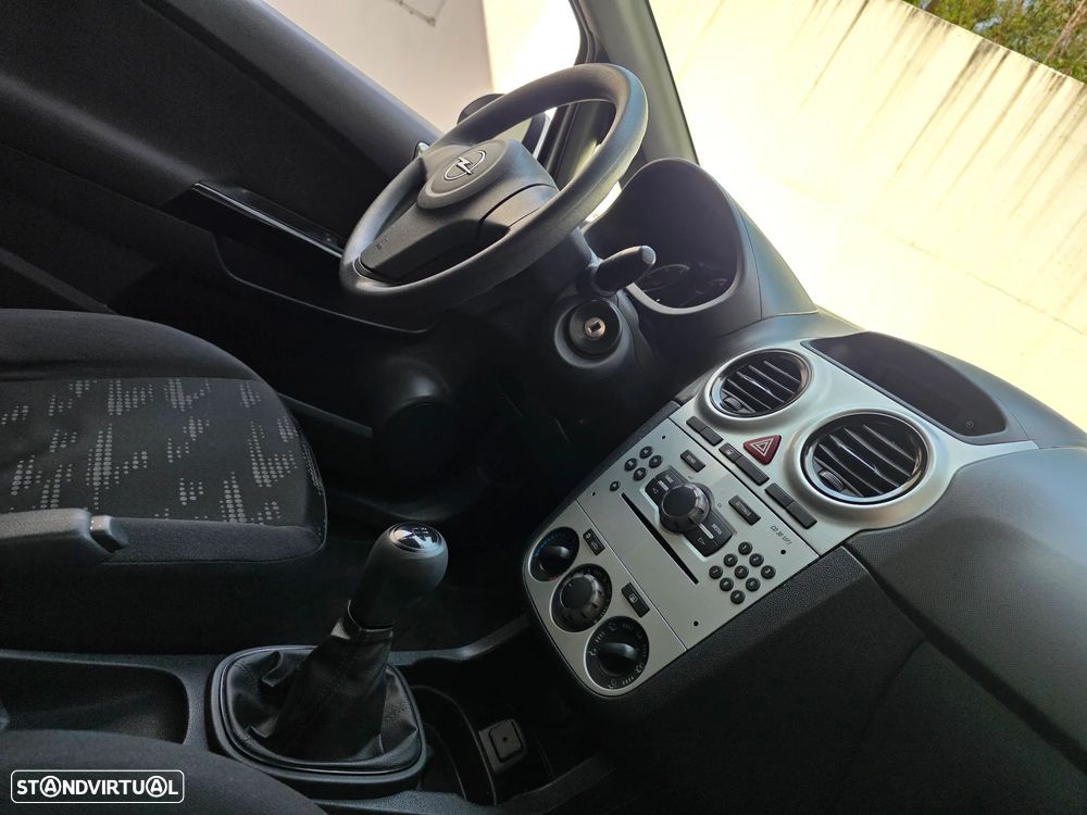 Opel Corsa Van - 40