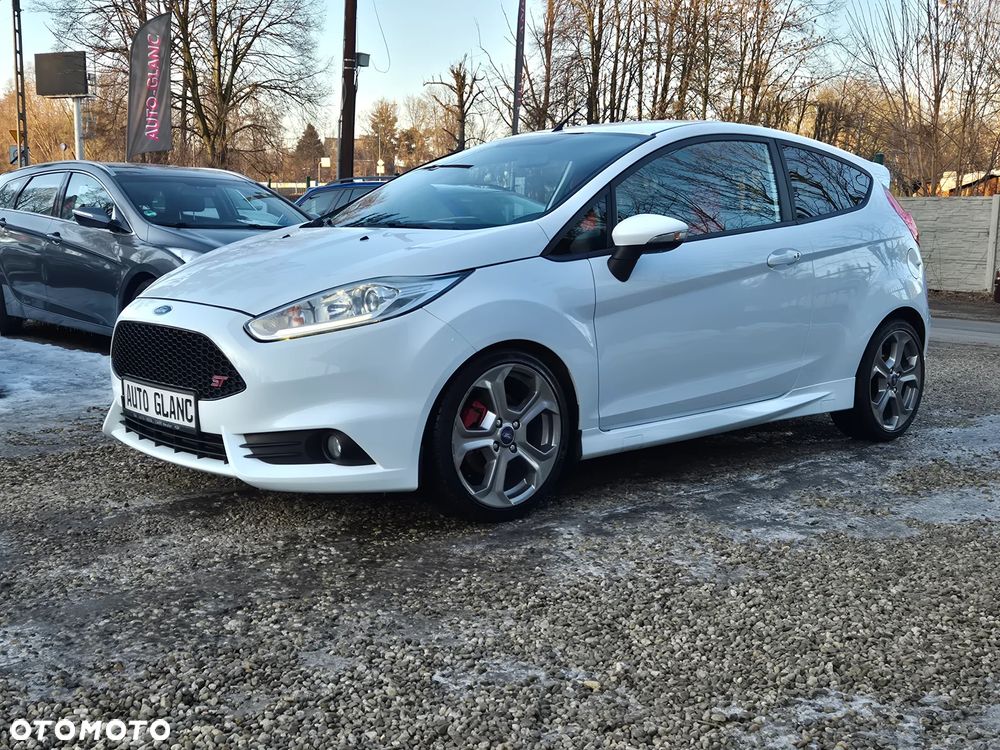 Ford Fiesta 1.6 EcoBoost mit Leder-Sport-Paket ST - 5