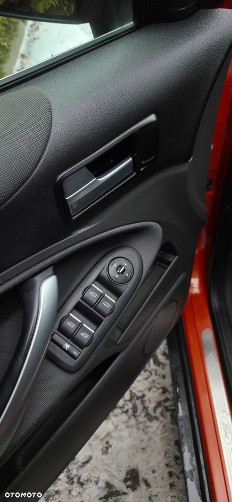 Ford Kuga 2.0 TDCi 2x4 Champions Edition - 26