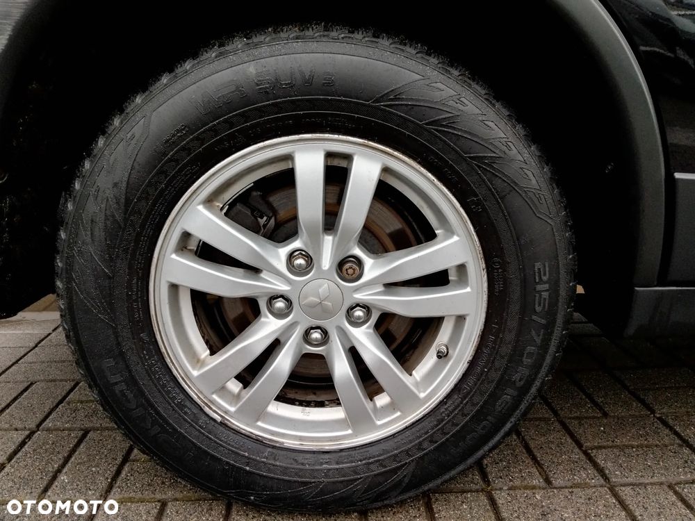 Mitsubishi Outlander 2.0 Invite + 2WD - 26