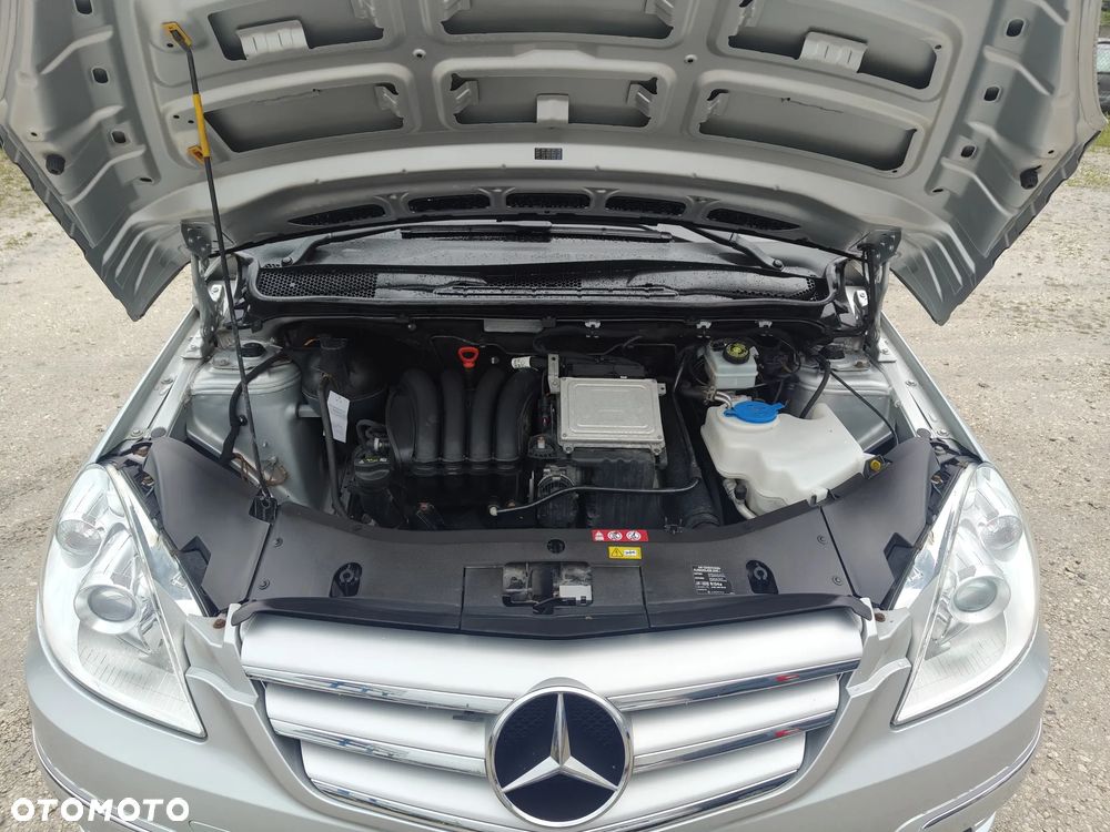 Mercedes-Benz Klasa B 150 Special Edition - 32
