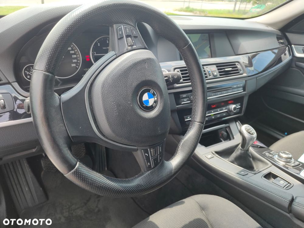 BMW Seria 5 - 10