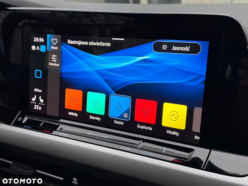 Volkswagen Golf 2.0 TDI Life - 16