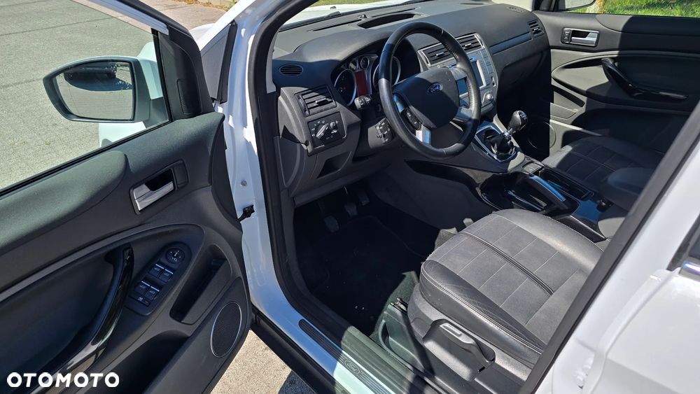 Ford Kuga 2.0 TDCi 4x4 Titanium - 13
