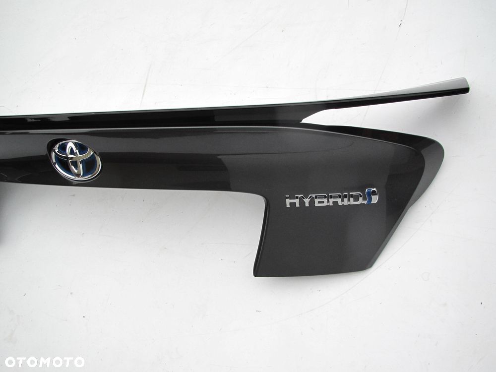 TOYOTA C-HR 2019 - blenda spoiler lotka lampy tył - 14