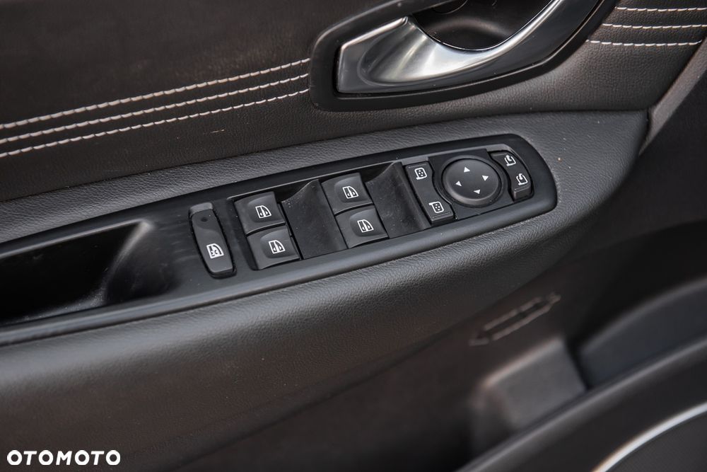 Renault Scenic - 16