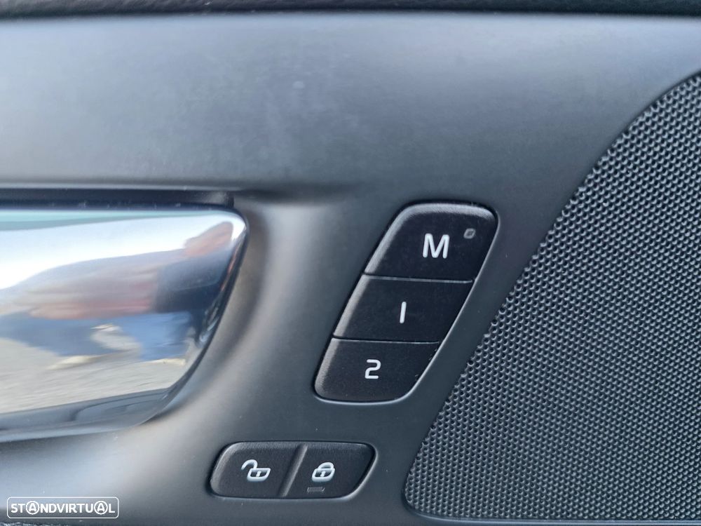 Volvo V60 2.0 D4 R-Design Geartronic - 17