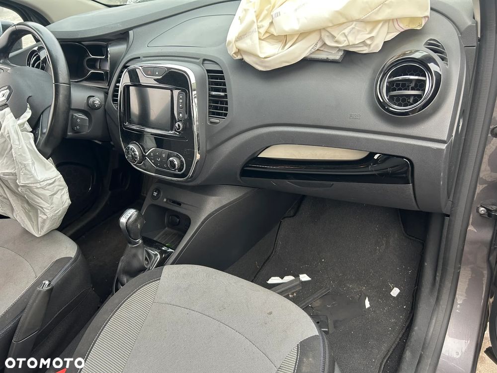 Renault Captur - 21