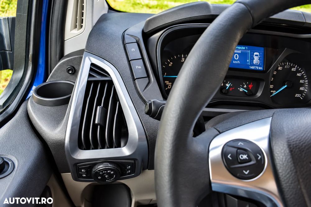 Ford Tourneo Custom - 7