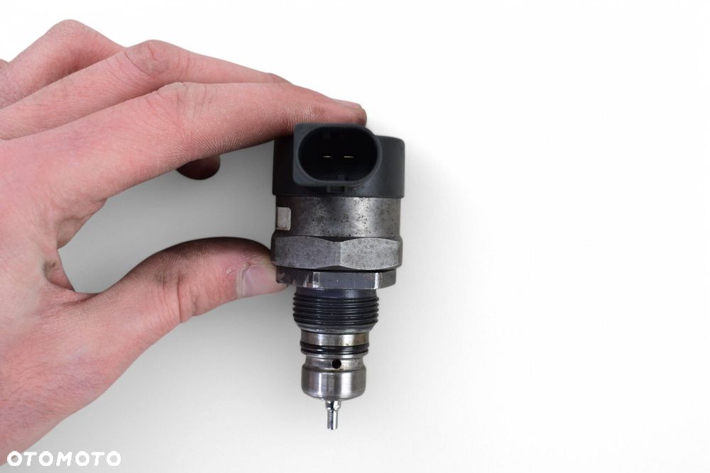 Zawór Regulacji Ciśnienia Common Rail VW AUDI SEAT SKODA 2.0 TDI 0281002858 - 5