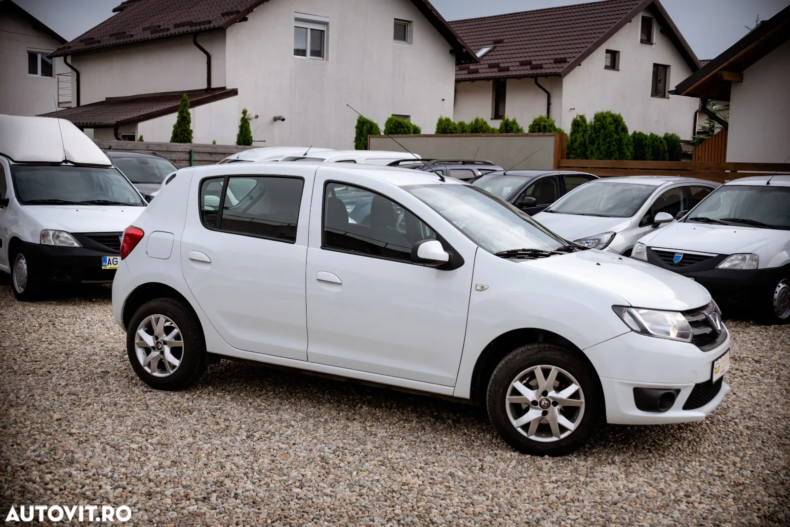 Dacia Sandero - 5
