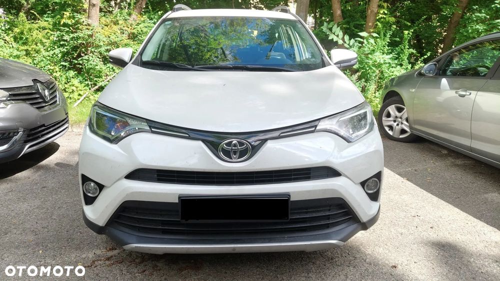 Toyota RAV4 - 6