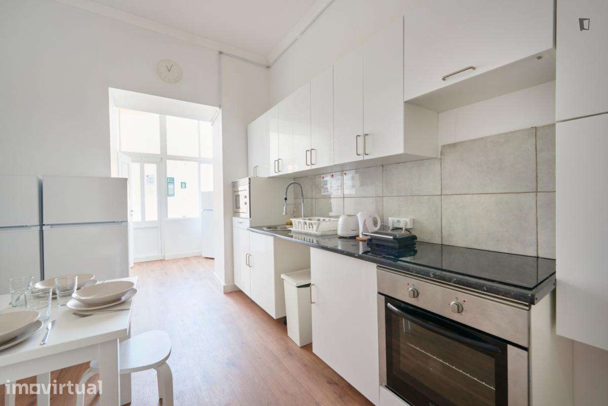 Quarto - localizado em Marquês de Pombal Lisbon - Grande imagem: 5/30