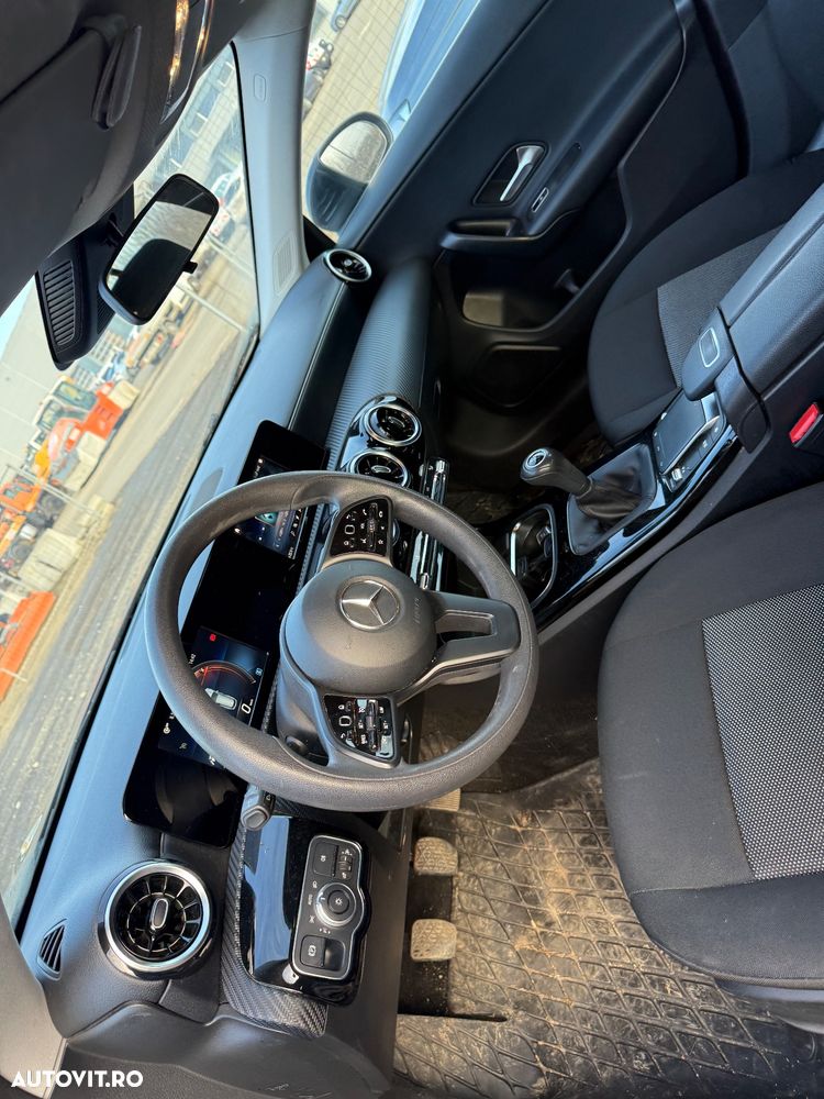 Mercedes-Benz CLA - 4