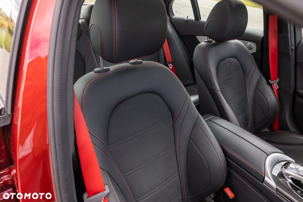 Mercedes-Benz Klasa C 450 AMG 4-Matic 7G-TRONIC - 24