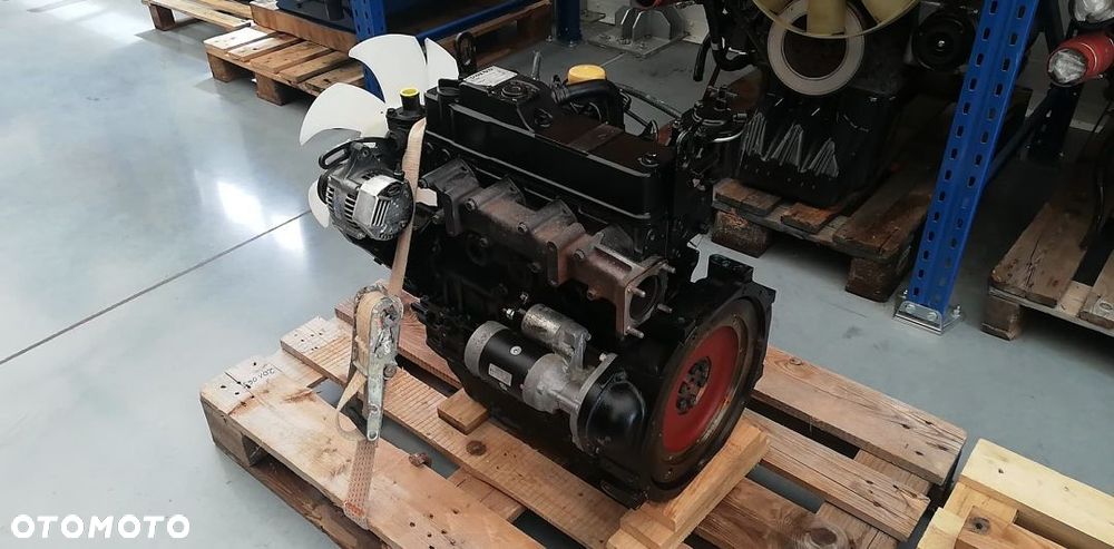 SILNIK VOLVO D2 2DCAE3 27.2 kW 2200 rpm 11 789 zł netto - 3