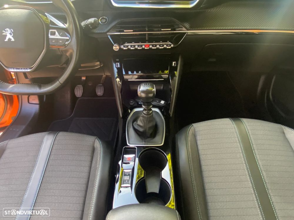Peugeot 2008 PureTech 100 Allure - 22