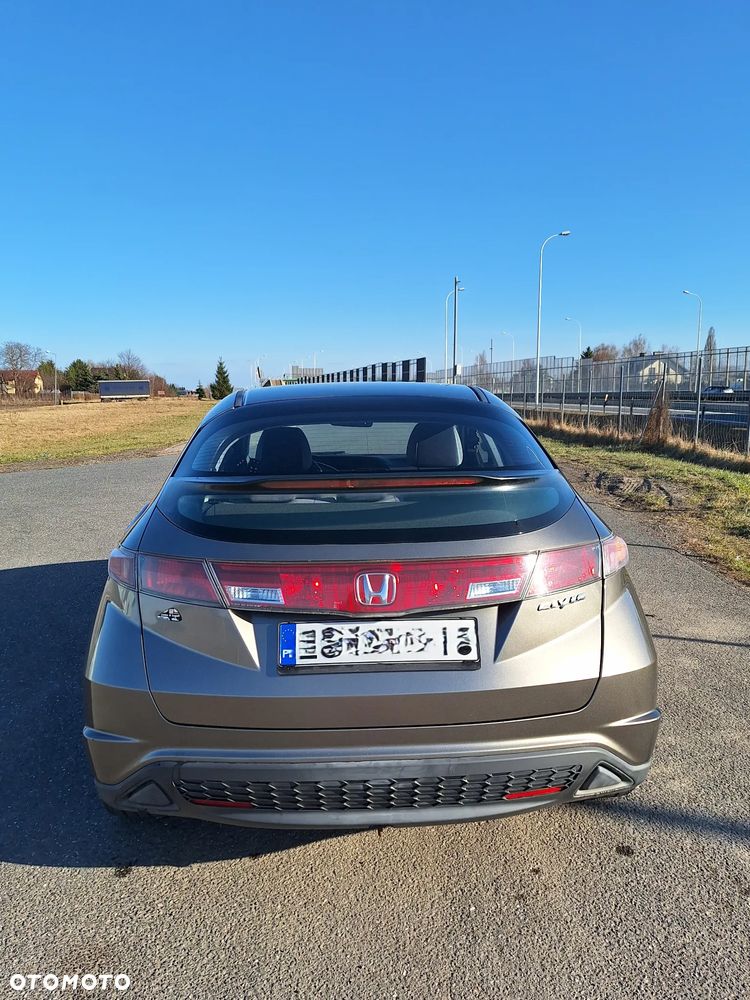 Honda Civic 2007 photo 3