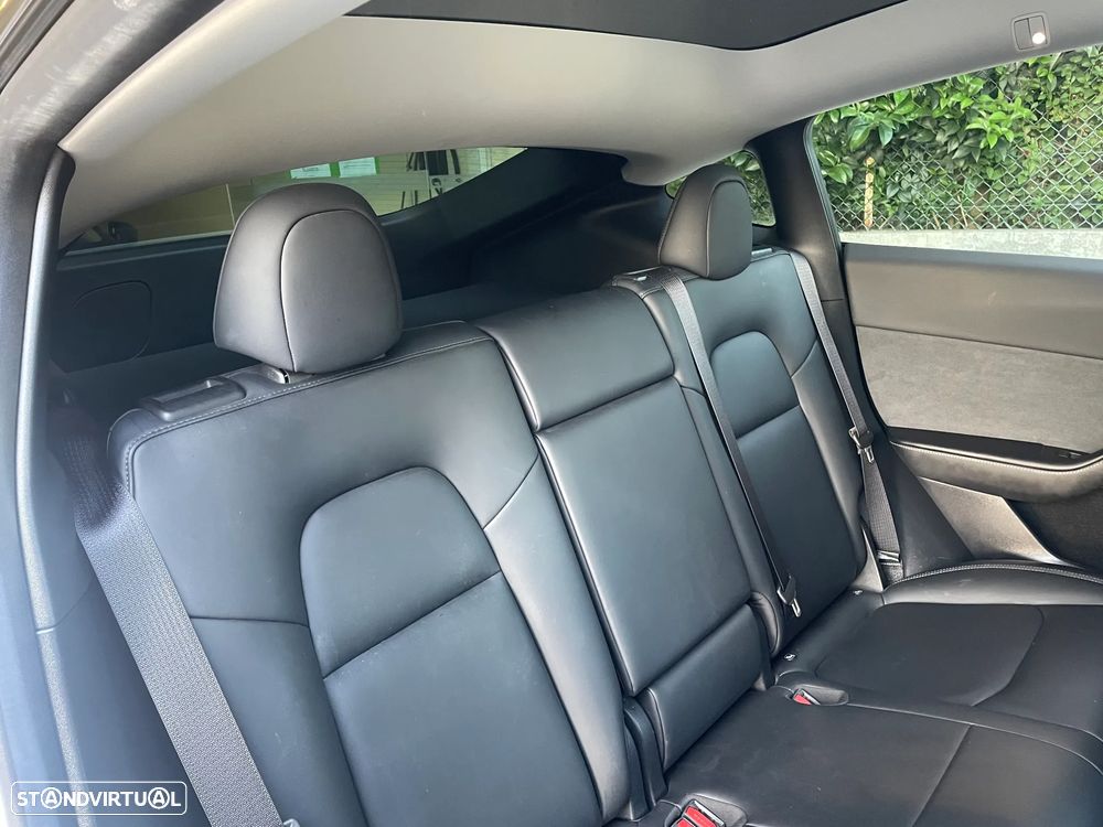 Tesla Model Y RWD - 38