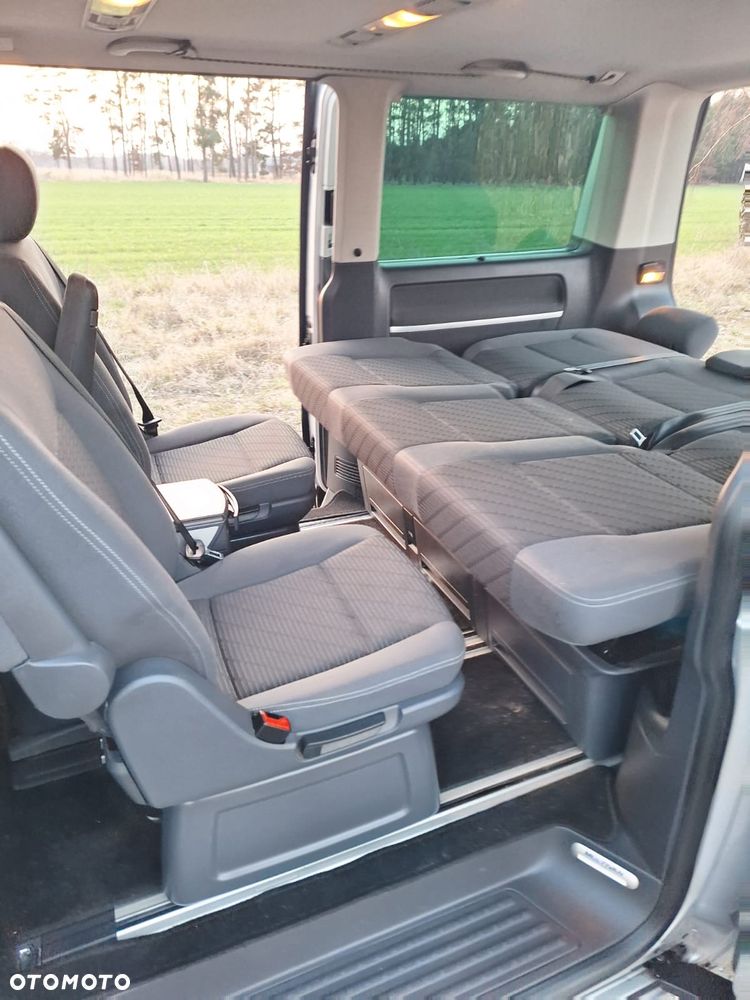 Volkswagen Multivan - 26
