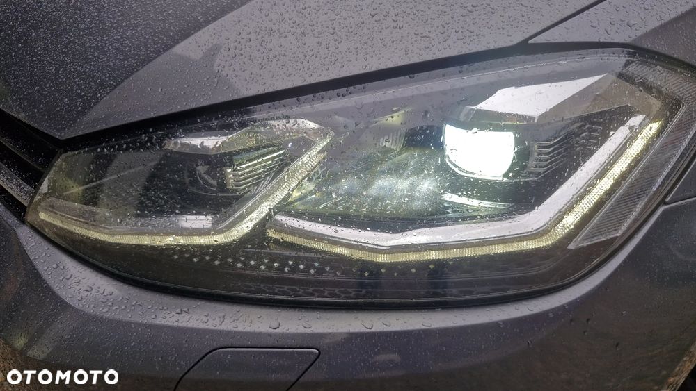 Volkswagen Golf - 23