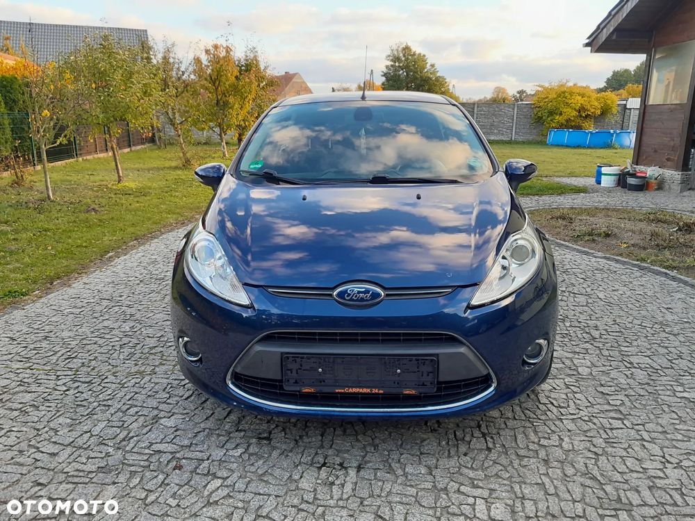 Ford Fiesta 2012 photo 2