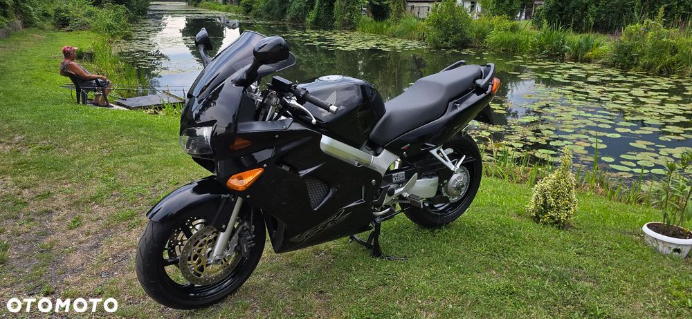 Honda VFR - 6