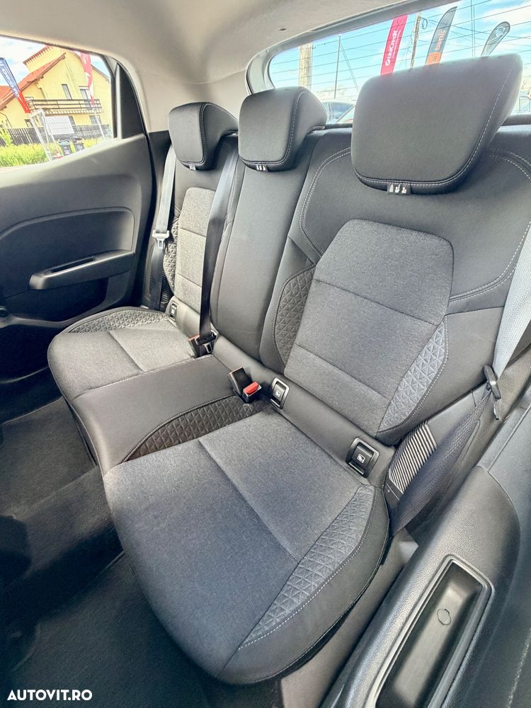 Renault Clio - 11