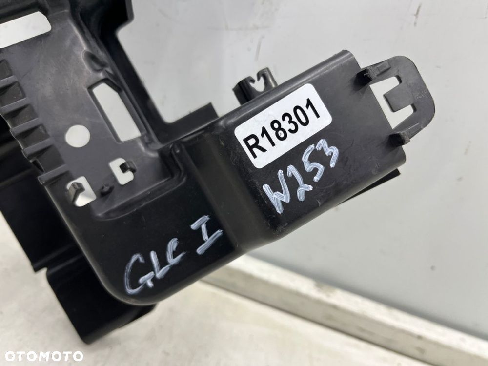 Ślizg Mercedes GLC I x253 w253 15-19r. LEWE tylne mocowanie dokładki spoilera zderzaka wspornik - 7