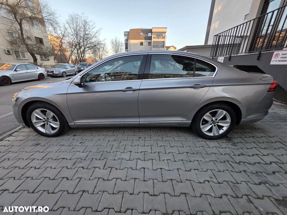 Volkswagen Passat 2.0 TDI DSG Highline - 9