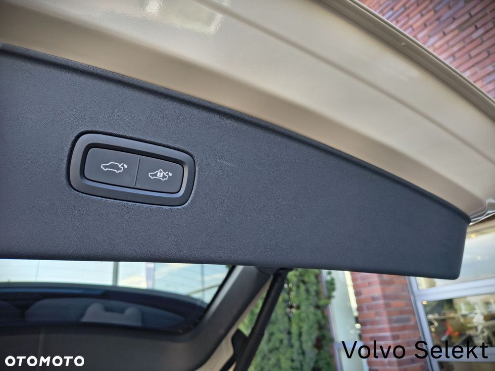 Volvo EX90 - 33