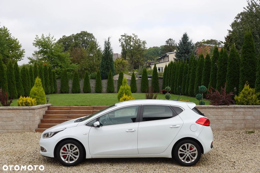 Kia Ceed - 8