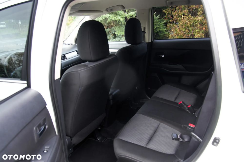 Mitsubishi Outlander 2.0 2WD Diamant - 21