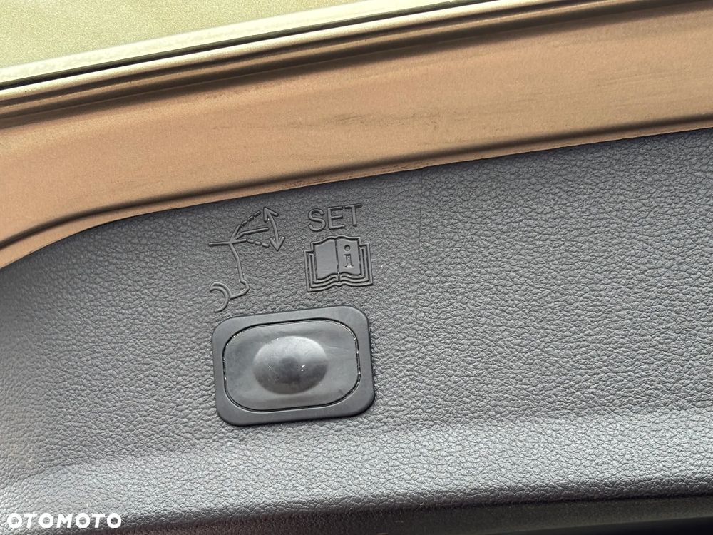 Ford Kuga 2.0 TDCi 4x4 Titanium - 29