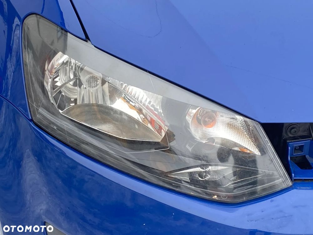 VW POLO 6R V 09- LAMPA Prawa przód przednia VALEO ZWYKŁA EUROPA - 2