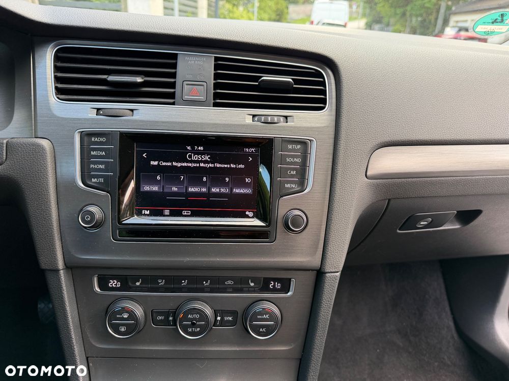 Volkswagen Golf - 18