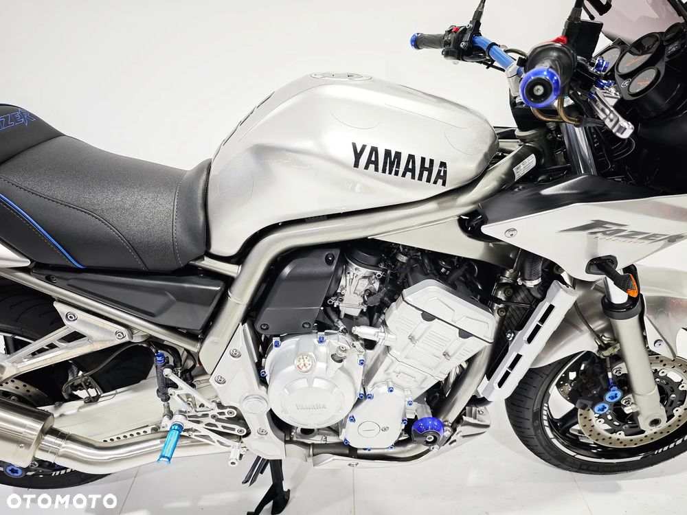 Yamaha FZS - 15