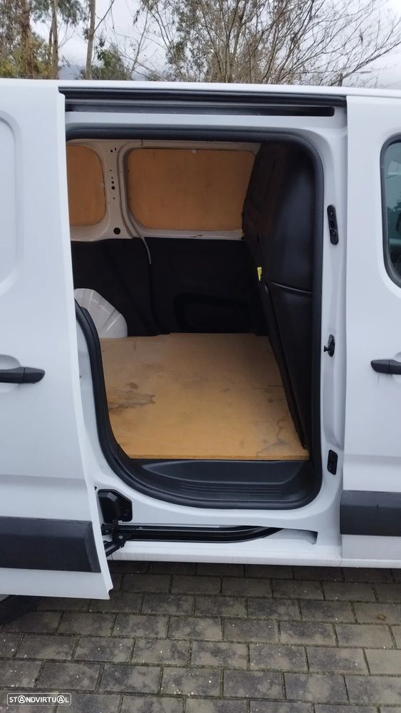 Peugeot PARTNER - 13