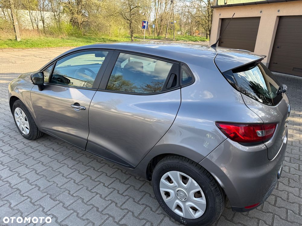 Renault Clio 1.2 16V Life - 4