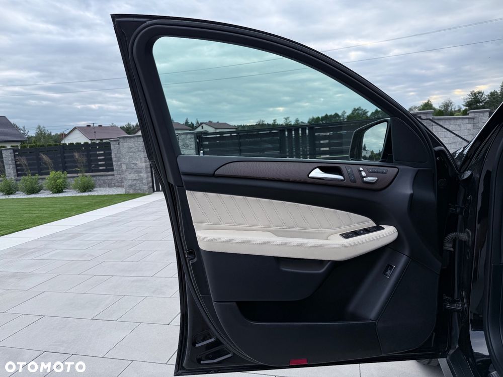 Mercedes-Benz GLE - 11