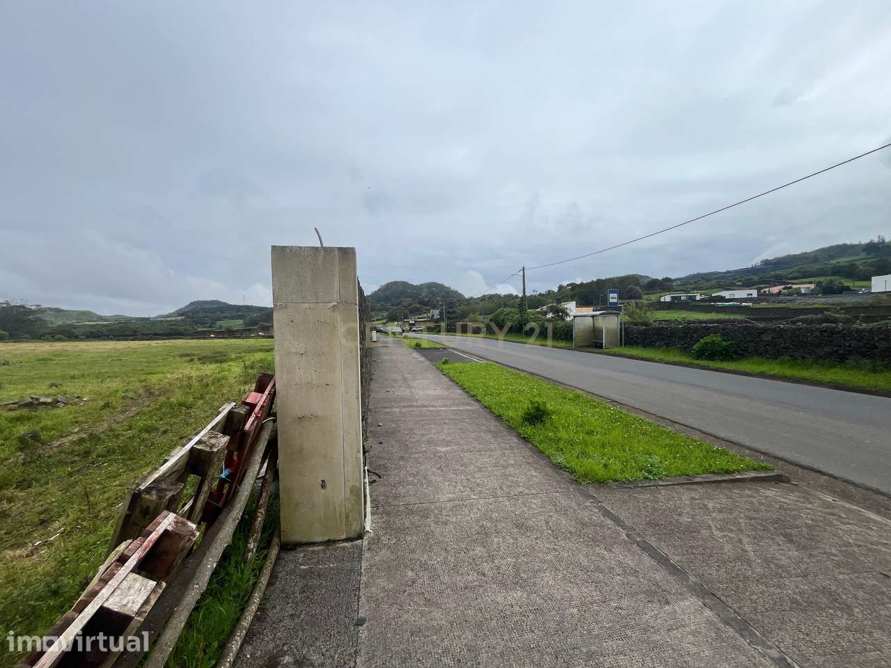 Terreno Urbano em Pico da Pedra, Ribeira Grande de 2,000 m2 - Grande imagem: 5/5