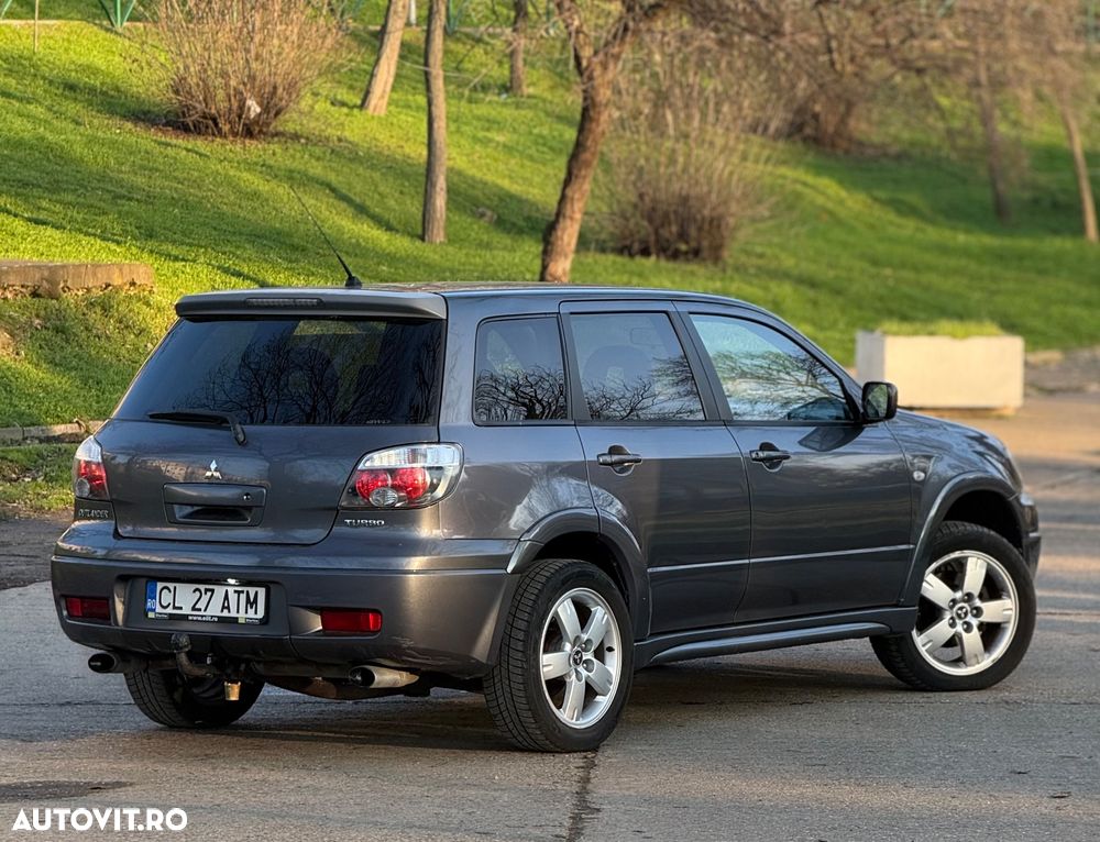 Mitsubishi Outlander 2.0 Turbo 4x4 - 6
