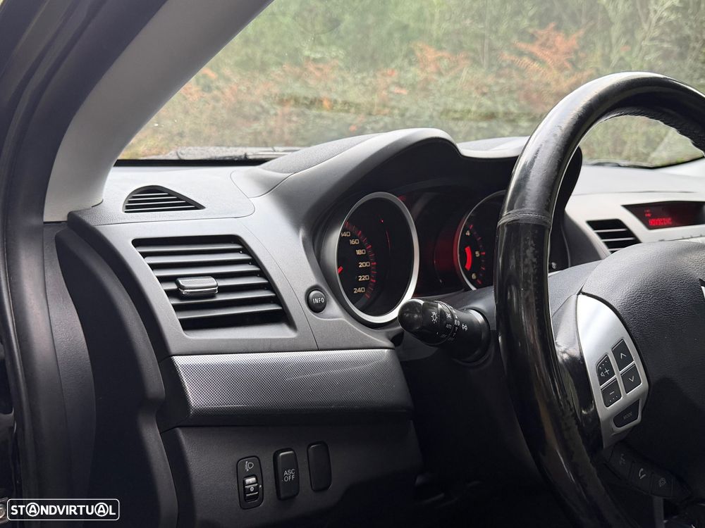 Mitsubishi Lancer 2.0 DI-D Intense + Pk Co. FPF - 44