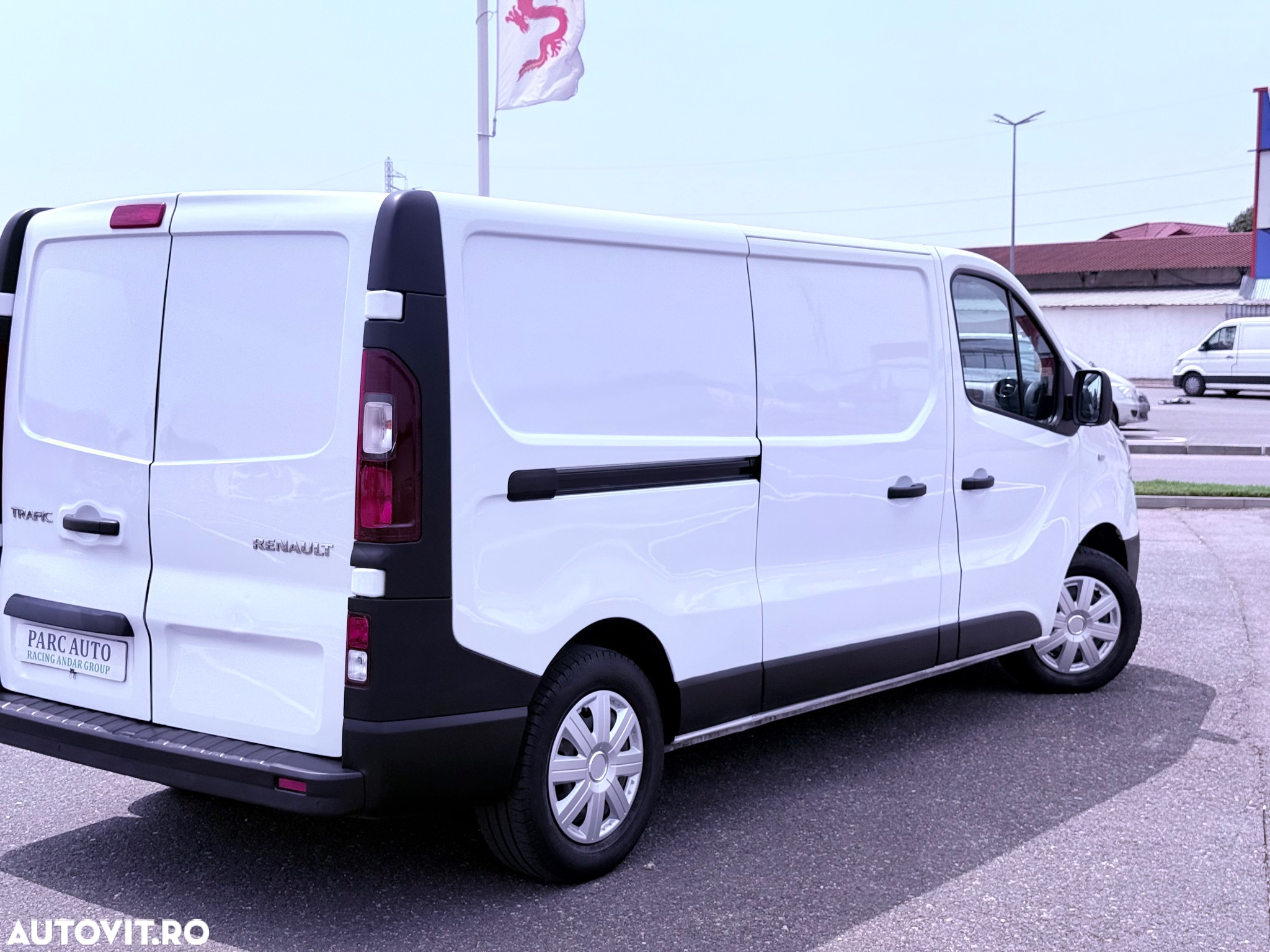 Renault Trafic 2.0 Blue dCi 146 Furgon Cabina Dubla L2H1 Authentique - 8