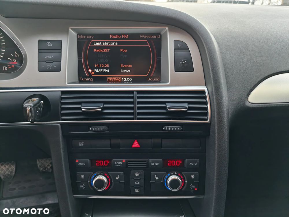 Audi A6 Avant 2.4 - 18