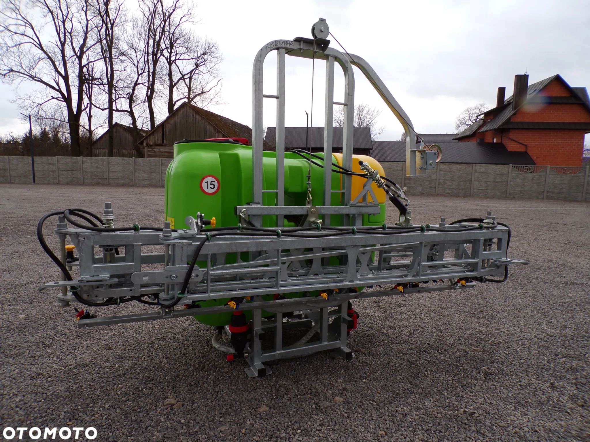 Opryskiwacz zawieszany TOLMET 600l/ lanca 15m stabilizacja hydrauliczna/potrójna oprawa rozpylaczy - 5