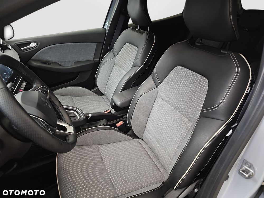 Renault Clio 1.0 TCe Techno Xtronic - 11