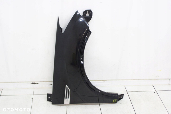 FORD KUGA 08R- BŁOTNIK PRAWY PRZÓD PRZEDNI F8