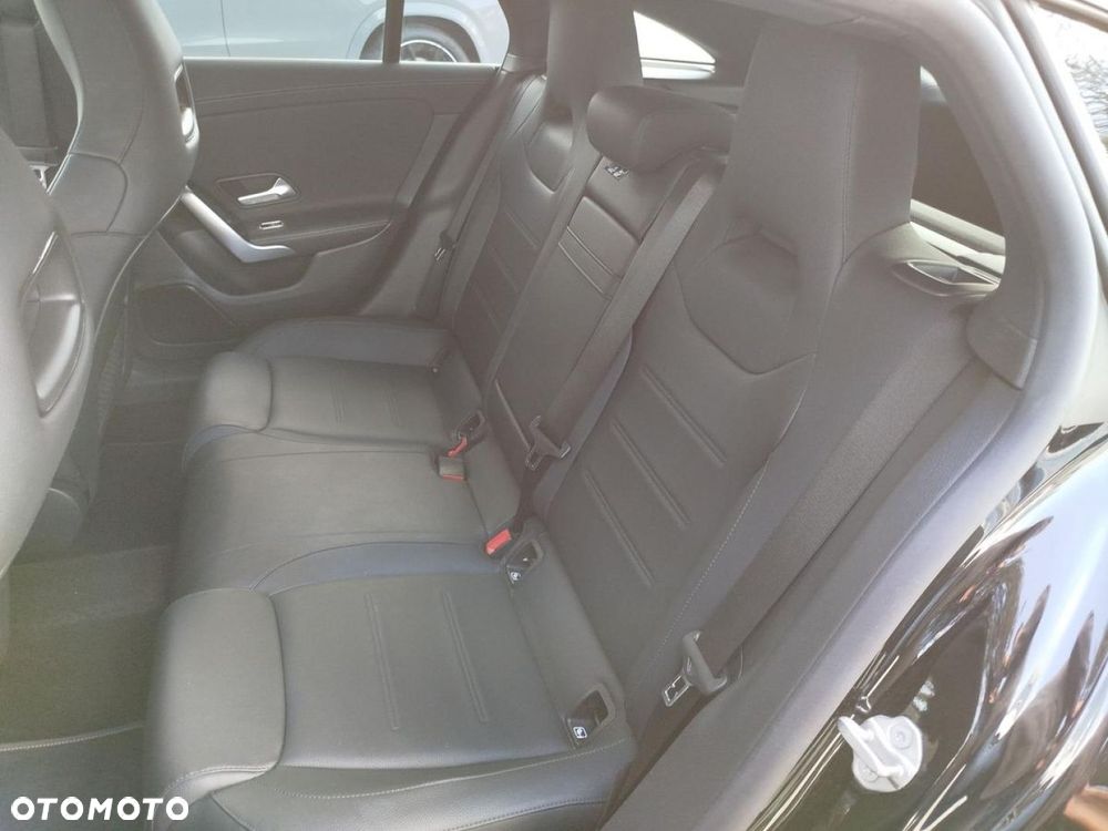 Mercedes-Benz CLA - 15